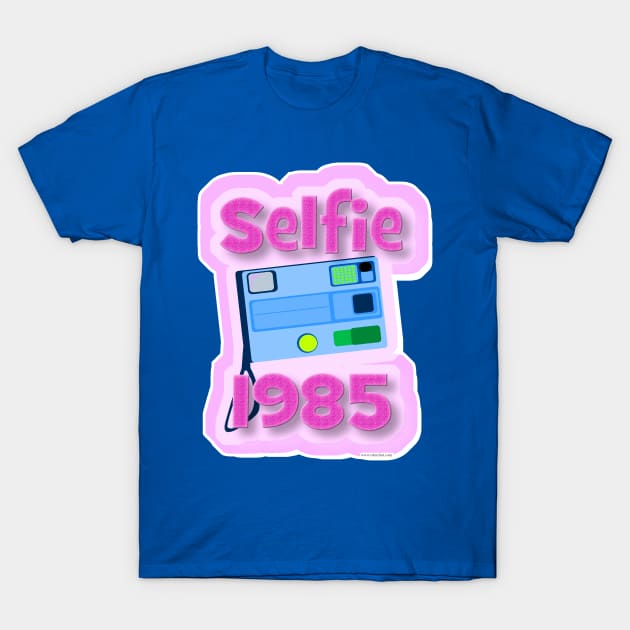 Selfie 1985 Funny Camera Retro Art T-Shirt by Tshirtfort